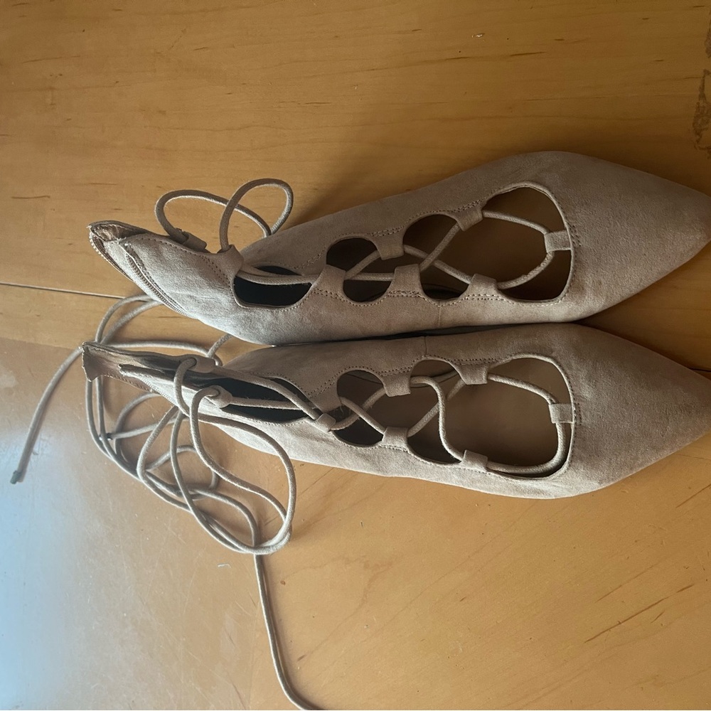 Pointed Flats Size 6